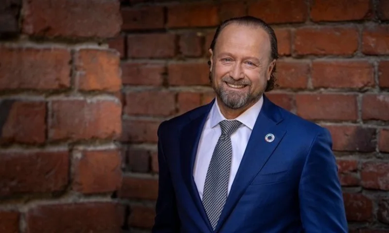 Photo of a man.